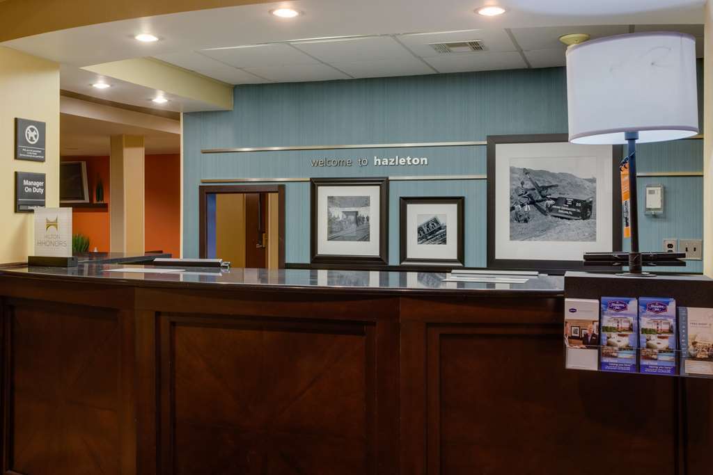 Hampton Inn Hazleton Interiør bilde